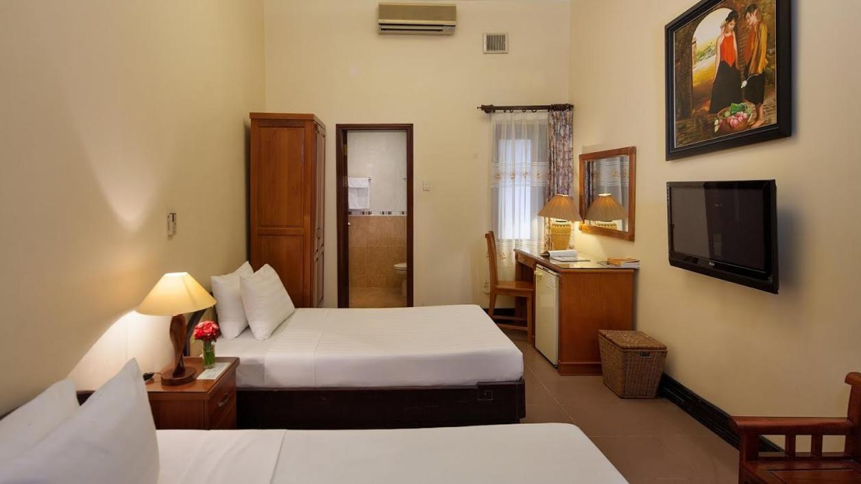 Lucky Central Hotel & Travel Ханой Екстериор снимка