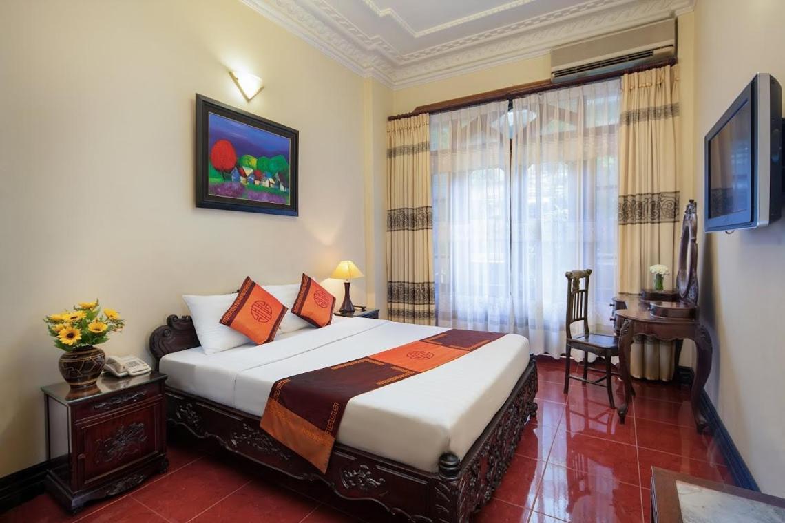 Lucky Central Hotel & Travel Ханой Екстериор снимка